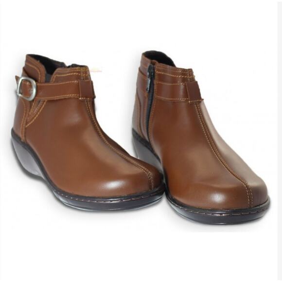 Romulo Women’s Leather Booties - Size 6 - Picture 4 of 13